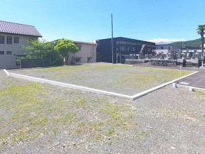 甲府市屋形、土地の画像です