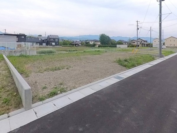 甲斐市竜王、土地の画像です