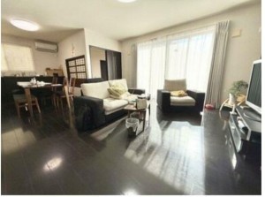 甲斐市亀沢、中古一戸建ての画像です