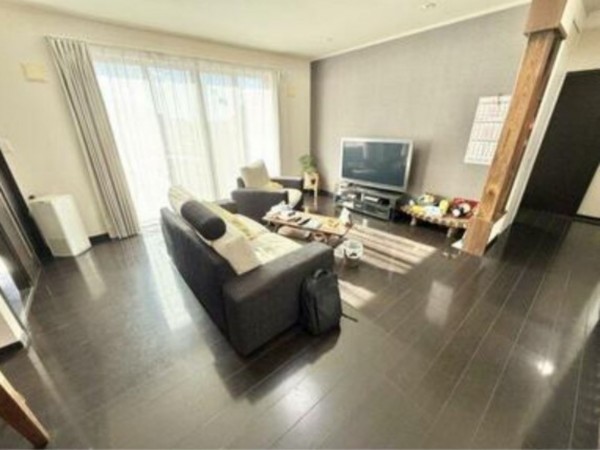 甲斐市亀沢、中古一戸建ての画像です