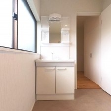 甲府市国母、中古一戸建ての画像です