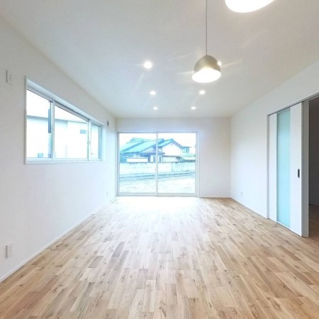 甲府市国母、中古一戸建ての画像です