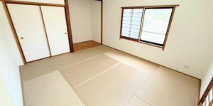 甲府市大里町、中古一戸建ての画像です