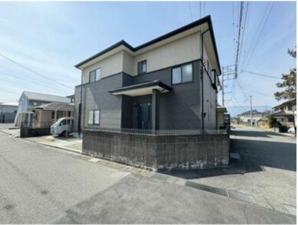 甲府市大里町、中古一戸建ての画像です