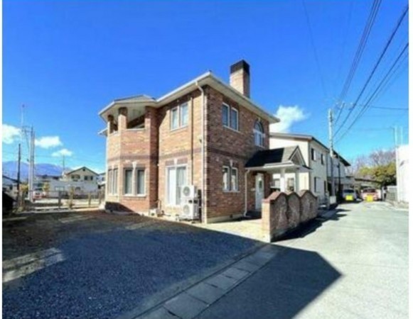 甲府市貢川、中古一戸建ての画像です