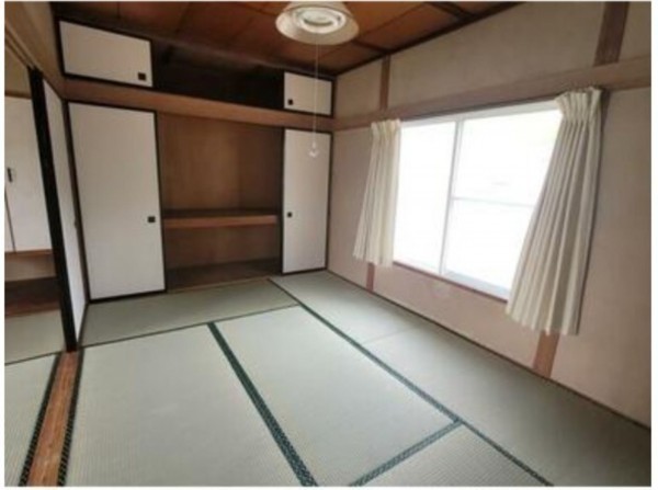 甲府市古府中町、中古一戸建ての画像です