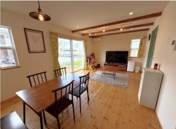 甲府市大里町、中古一戸建ての画像です