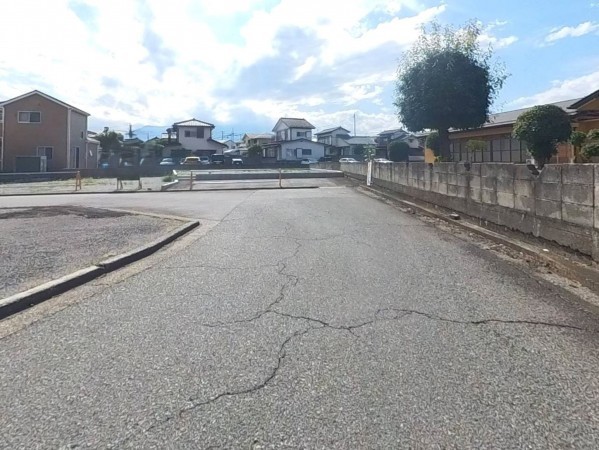 甲府市千塚、土地の画像です