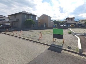 甲府市千塚、土地の画像です