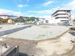 甲府市千塚、土地の画像です
