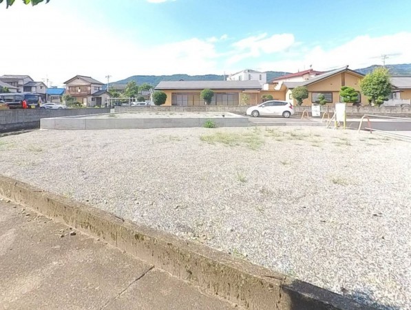 甲府市千塚、土地の画像です