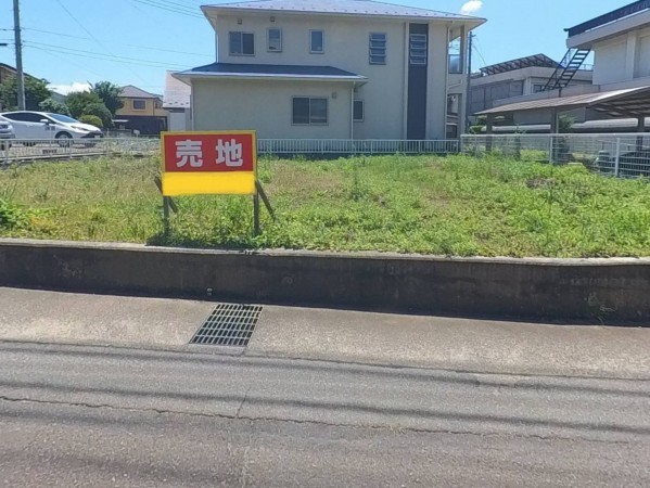 甲府市西田町、土地の画像です