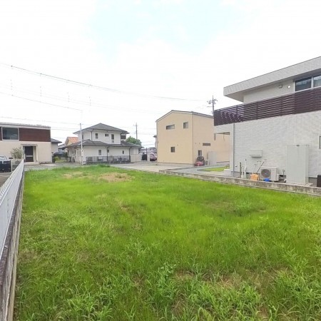 甲府市岩窪町、土地の画像です