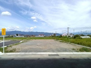 中巨摩郡昭和町河東中島、土地の画像です