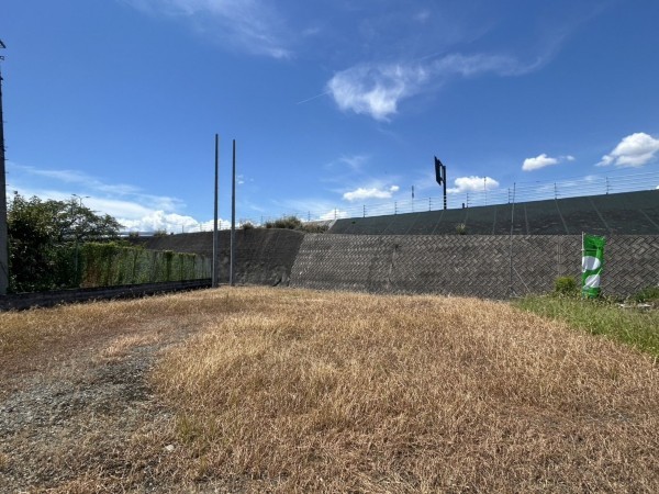 甲府市上曽根町、土地の画像です