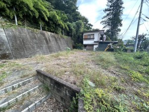 甲府市小松町、土地の画像です
