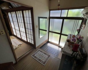 甲府市伊勢、中古一戸建ての画像です