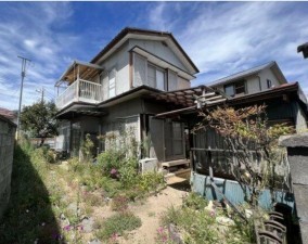 甲府市伊勢、中古一戸建ての画像です