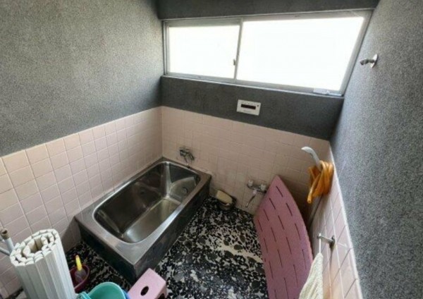 甲府市伊勢、中古一戸建ての画像です