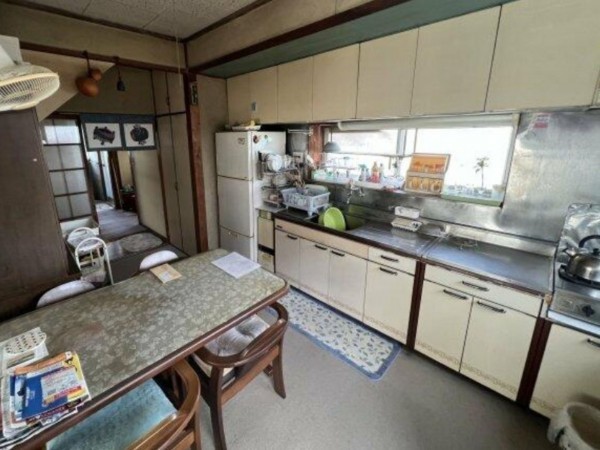 甲府市伊勢、中古一戸建ての画像です