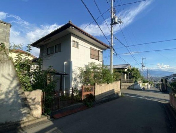 甲府市山宮町、中古一戸建ての画像です