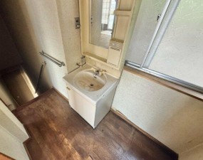 甲府市羽黒町、中古一戸建ての画像です