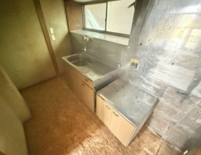 甲府市羽黒町、中古一戸建ての画像です