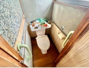 甲府市岩窪町、中古一戸建ての画像です