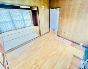 甲府市岩窪町、中古一戸建ての画像です