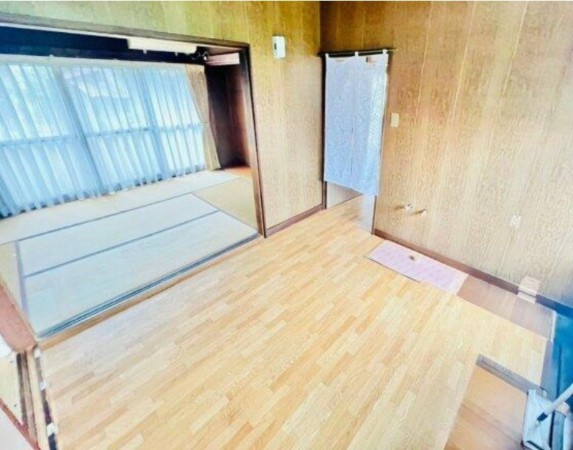 甲府市岩窪町、中古一戸建ての画像です