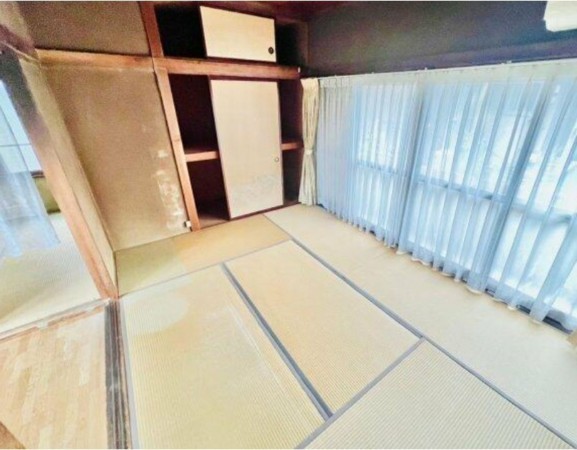 甲府市岩窪町、中古一戸建ての画像です