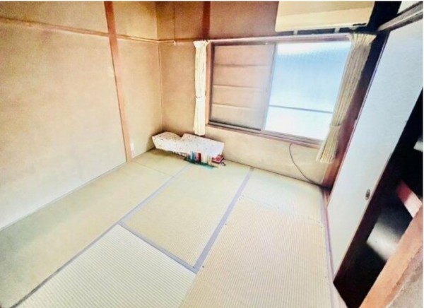 甲府市岩窪町、中古一戸建ての画像です