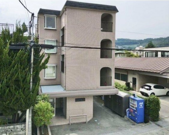 甲府市善光寺、マンションの画像です