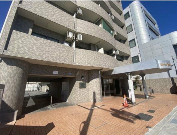 甲府市中央、マンションの画像です