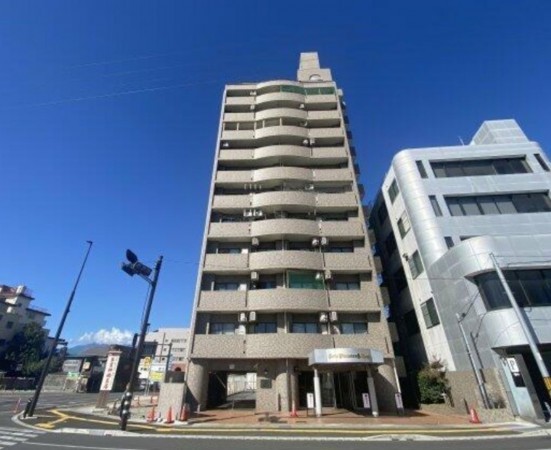 甲府市中央、マンションの画像です