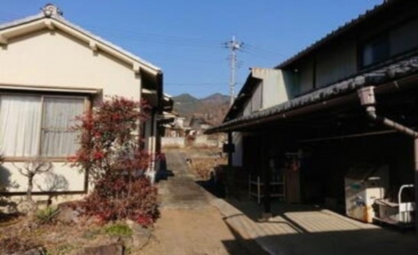 甲府市古府中町、中古一戸建ての画像です