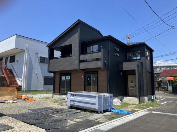 中巨摩郡昭和町築地新居、新築一戸建ての画像です