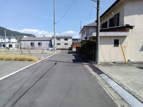 甲府市東光寺、土地の画像です