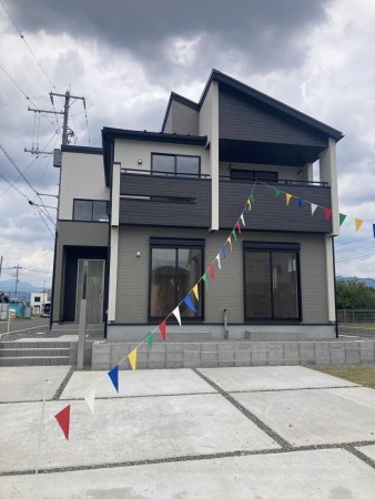 甲府市上今井町、新築一戸建ての画像です