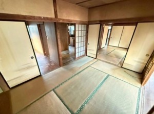甲府市里吉、中古一戸建ての画像です