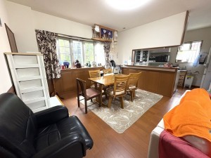 甲府市横根町、中古一戸建ての画像です
