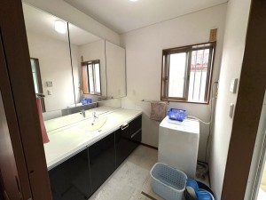 甲府市横根町、中古一戸建ての画像です