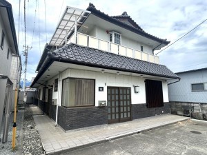 甲斐市中下条、中古一戸建ての画像です