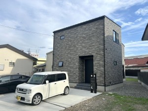 甲府市伊勢、中古一戸建ての画像です