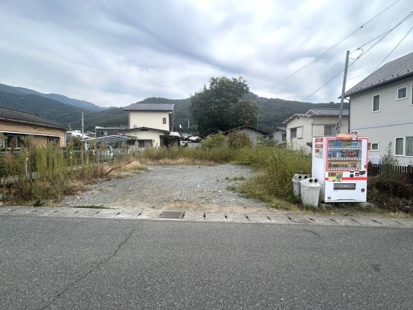 甲府市古府中町、土地の画像です
