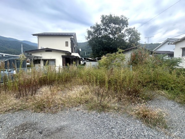 甲府市古府中町、土地の画像です