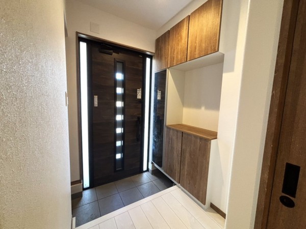 甲府市伊勢、中古一戸建ての画像です