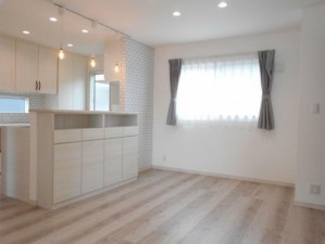 甲府市羽黒町、中古一戸建ての画像です