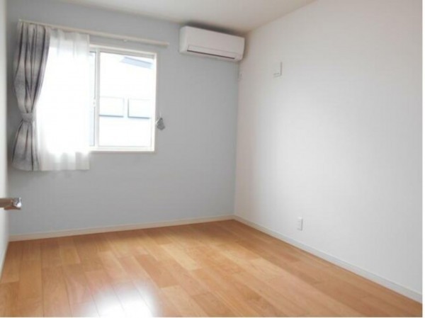 甲府市羽黒町、中古一戸建ての画像です