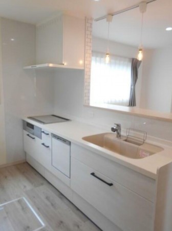 甲府市羽黒町、中古一戸建ての画像です